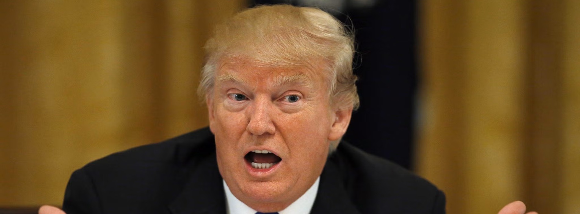 رئيسٌ مرتبك وعالمٌ على حافة الانفجار