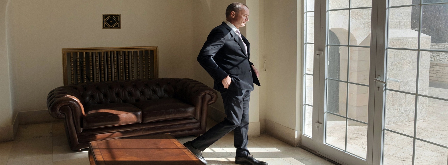 إذا ما أراد ملادينوف أن ينجح