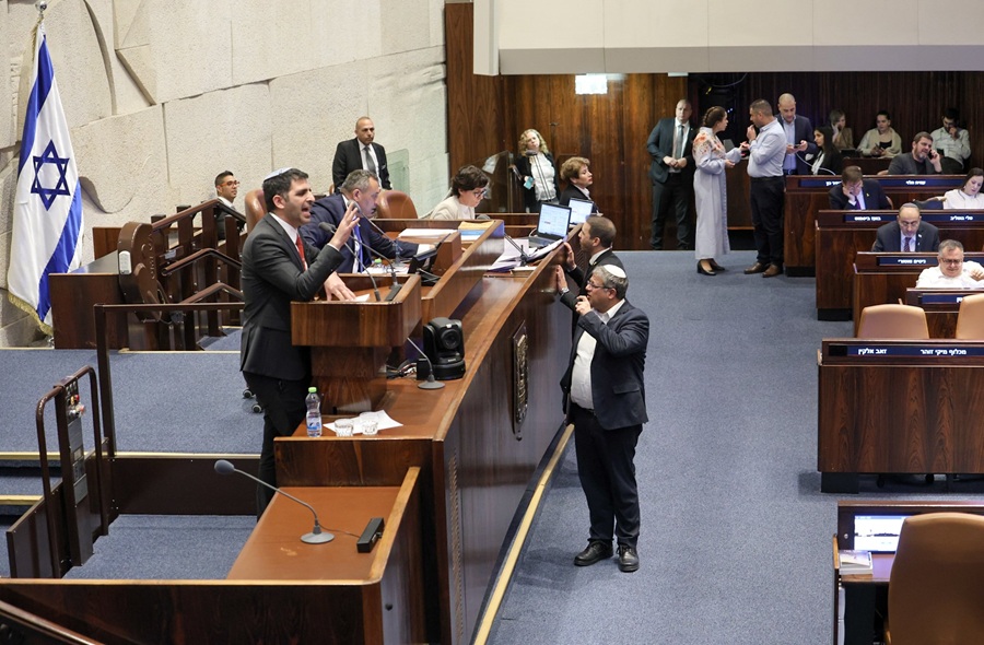 61 مقعدا للمعارضة مقابل 48 لمعسكر نتنياهو بحال إجراء انتخابات مبكرة